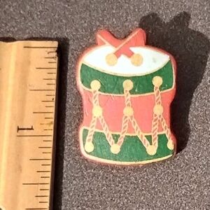 Christmas Toy Drum Music Vintage Collectible Lapel Pin A-2